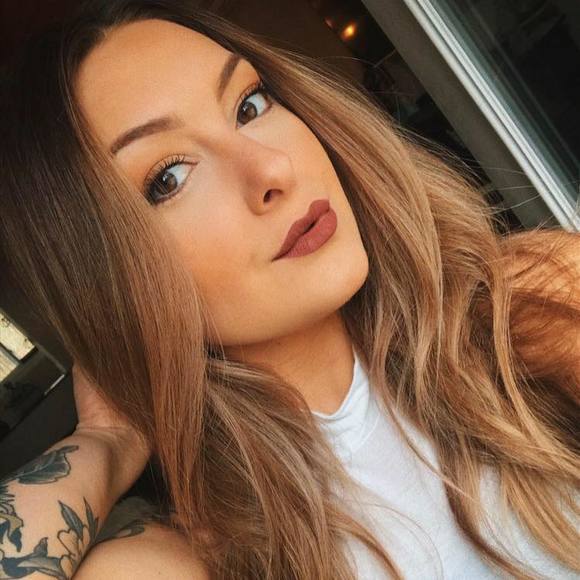 Meet your Posher, Rhi - Picture 1 of 1